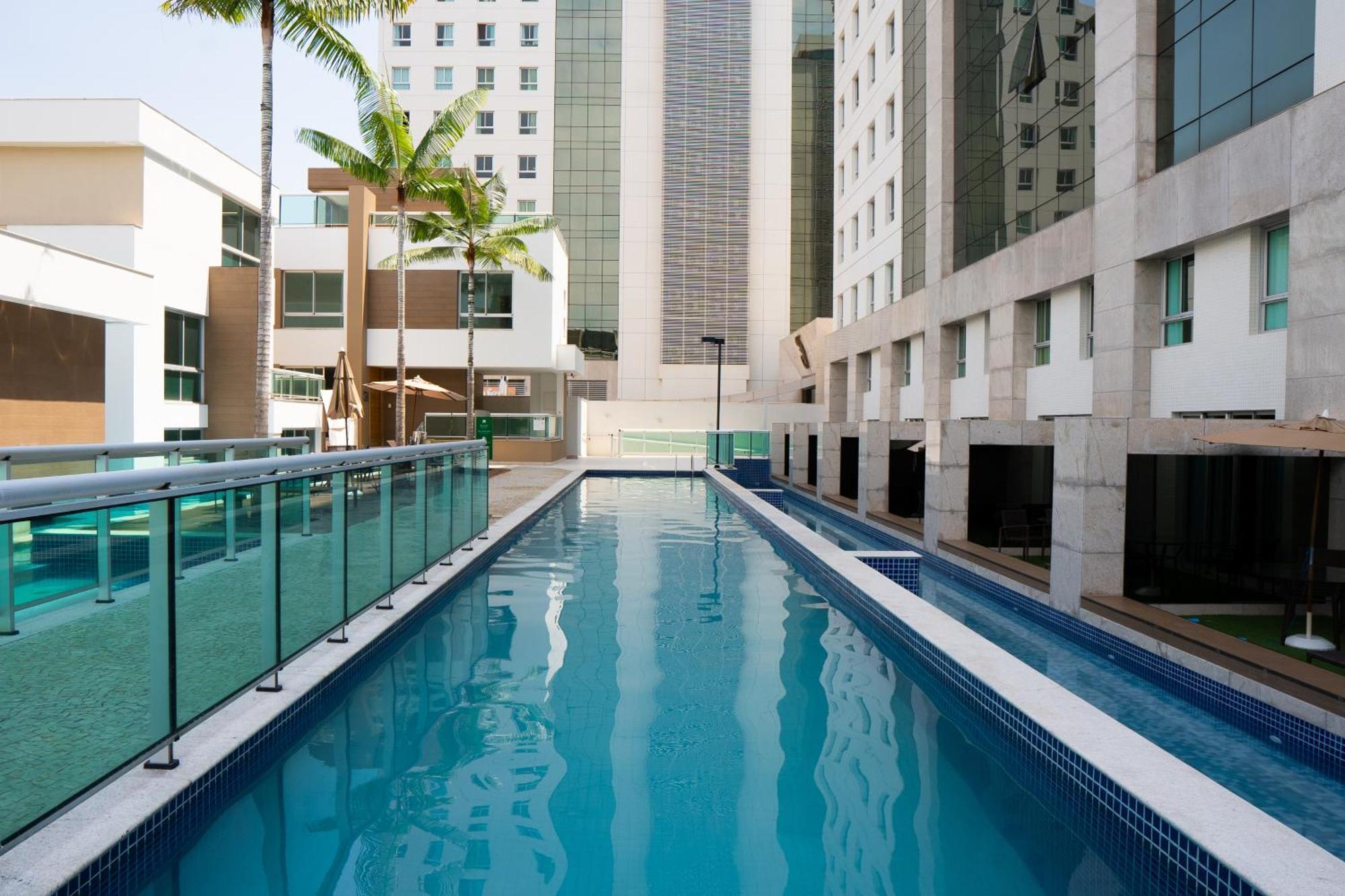 Jade Hotel Brasilia Candangolandia Buitenkant foto The pool at the complex