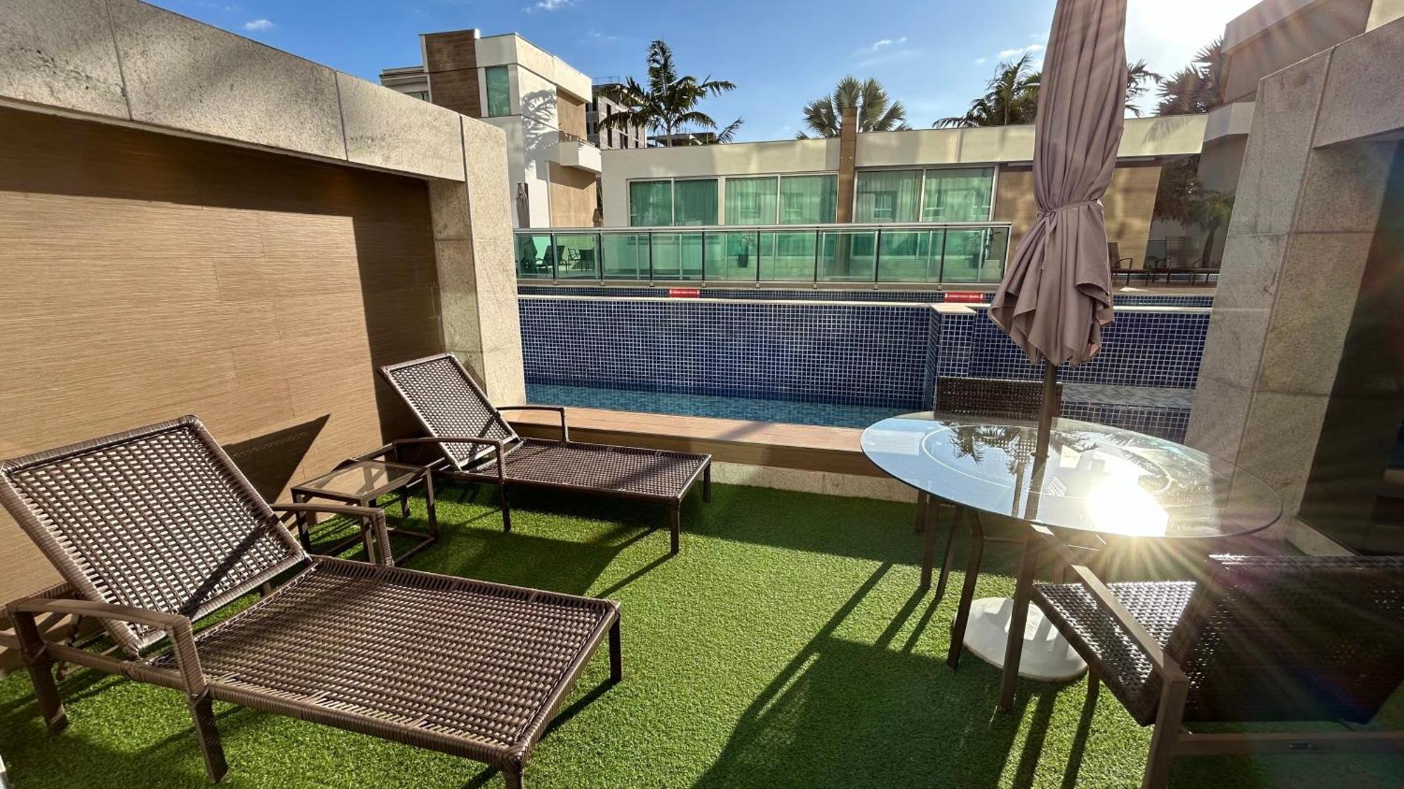 Jade Hotel Brasilia Candangolandia Buitenkant foto Rooftop pool at the hotel