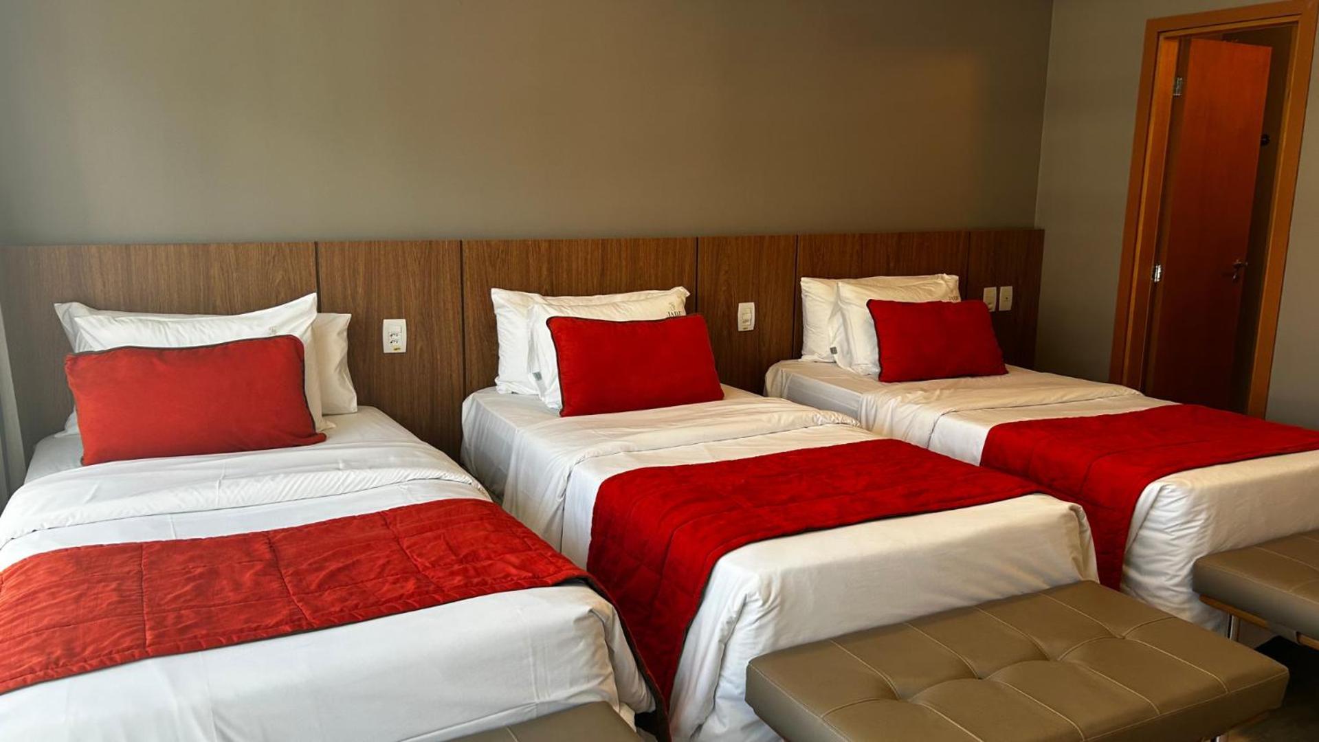 Jade Hotel Brasilia Candangolandia Buitenkant foto A room at the hotel